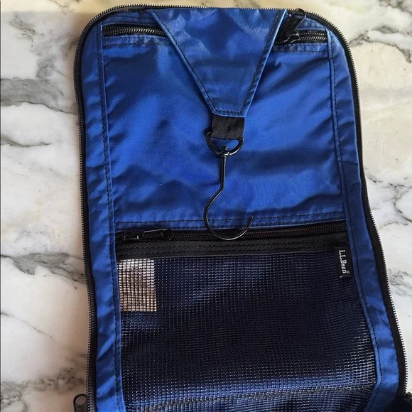 L.L. Bean Traveler Blue Toiletries Travel Case w/ Insert - Picture 10 of 14